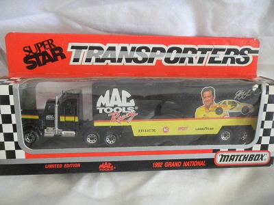 1992 Harry Gant NASCAR Diecast 7 MAC Tools Hauler Transporter 1:87 Matchbox Super Star 1