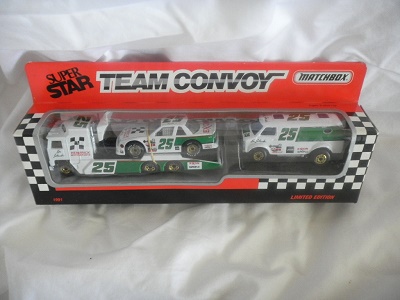 1991 Ken Schrader NASCAR Diecast 25 Hendrick Hauler Transporter 1:64 Matchbox Team Convoy 1