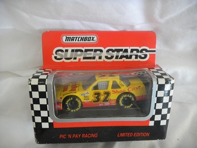 1993 Dale Jarrett NASCAR Diecast 18 Shoe City Pic N Play CWC 1:64 Matchbox Super Stars 1