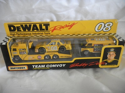 08 DeWalt 1993 Hauler 1:64 MB   Team Convoy