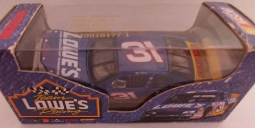 1999 Mike Skinner NASCAR Diecast 31 Lowes CWC 1:64 Action RCCA Club Car 1