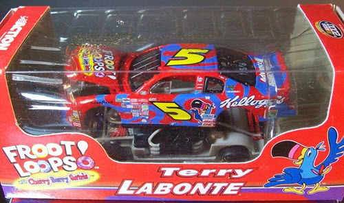 2000 Terry Labonte NASCAR Diecast 5 Froot Loops Cherry Berry Swirls CWC 1:64 Action RCCA Total View 1