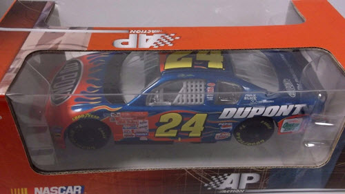 2001 Jeff Gordon NASCAR Diecast 24 DuPont CWC 1:24 Action ARC AP Window Box Promo 1