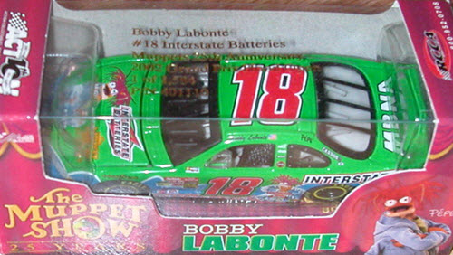 2002 Bobby Labonte NASCAR Diecast 18 Muppet Muppets Pepe Prawn King CWC 1:64 Action RCCA Club Car 1