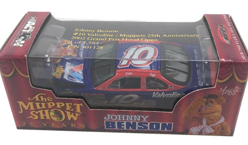 2002 Johnny Benson NASCAR Diecast 10 Muppet Show Fozzie Bear CWC 1:64 Action RCCA Club Car 1