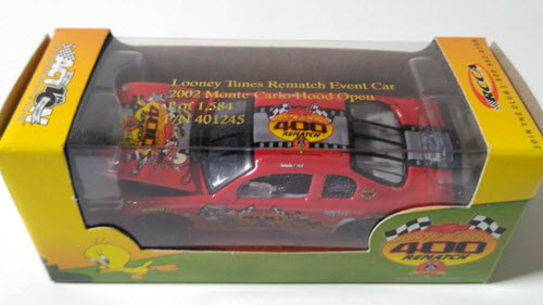 2002 NASCAR Diecast 400 Looney Tunes Event Car CWC 1:64 Action RCCA Club Car 1