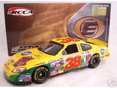 2004 Elliott Sadler NASCAR Diecast 38 Wizzard Oz CWC 1:24 Action RCCA Elite 1