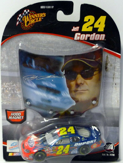 2005 Jeff Gordon NASCAR Diecast 24 DuPont CWC 1:64 Winners Circle Hood Magnet 1