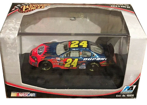 2006 Jeff Gordon NASCAR Diecast 24 DuPont CWC 1:87 Winners Circle 1
