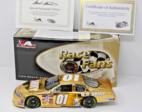 2007 Mark Martin NASCAR Diecast 01 Army American Heroes CWC 1:24 Action QVC RFO Gold Autographed 1