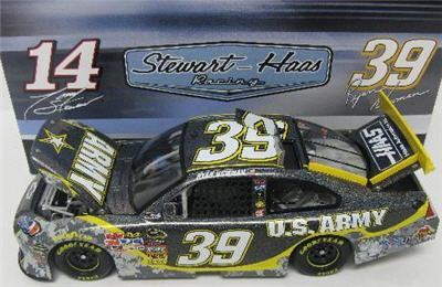 2011 Ryan Newman NASCAR Diecast 39 Army CWC 1:24 Action ARC Flashcoat 1b