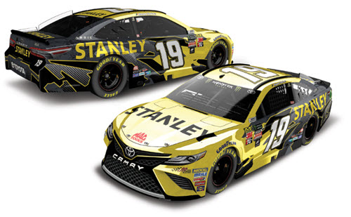 2018 Daniel Suarez NASCAR Diecast 19 Stanley CWC 1:24 Lionel Action RCCA Elite Color Chrome 98