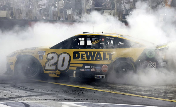 2025 Christopher Bell NASCAR Diecast 20 DeWalt Bristol Win Raced Version CWC 1:24 Lionel Action RCCA Elite 99