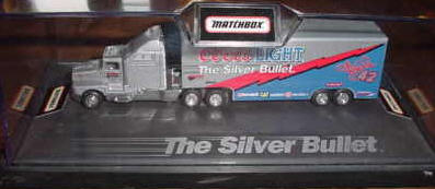 42 Coors Light 1995 Hauler 1:64 MatchBox