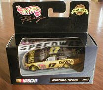 Kenseth 17 DeWalt 2000 CWC 1:64 HW Track Edition Boxed