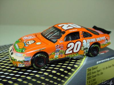 Stewart 20 PeanutsOrange 2002 CWC 1:64 Elite